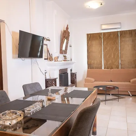 μονοκατοικία με κήπο στη θάλασσα.