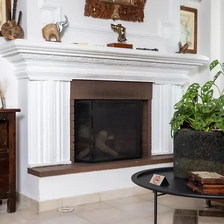 μονοκατοικία με κήπο στη θάλασσα. *