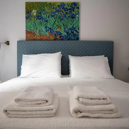 Apartment μονοκατοικία με κήπο στη θάλασσα.
