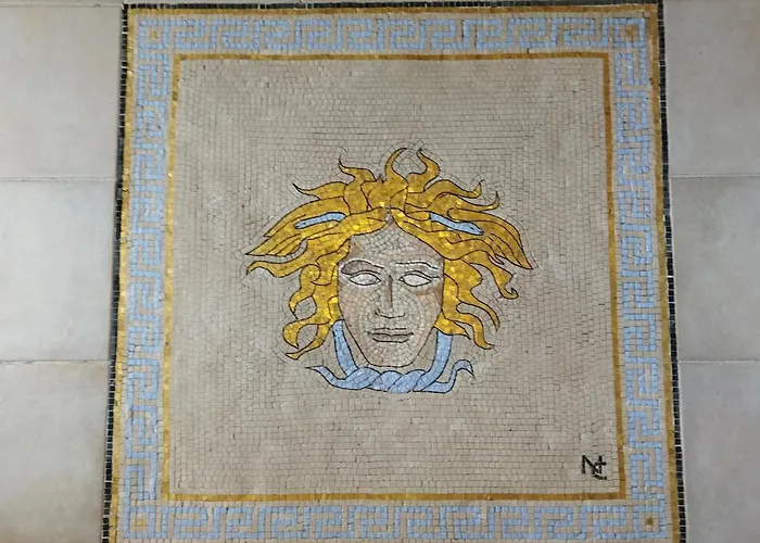 Apartamento μονοκατοικία με κήπο στη θάλασσα.