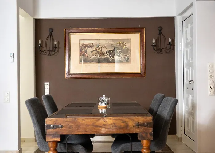 μονοκατοικία με κήπο στη θάλασσα. *