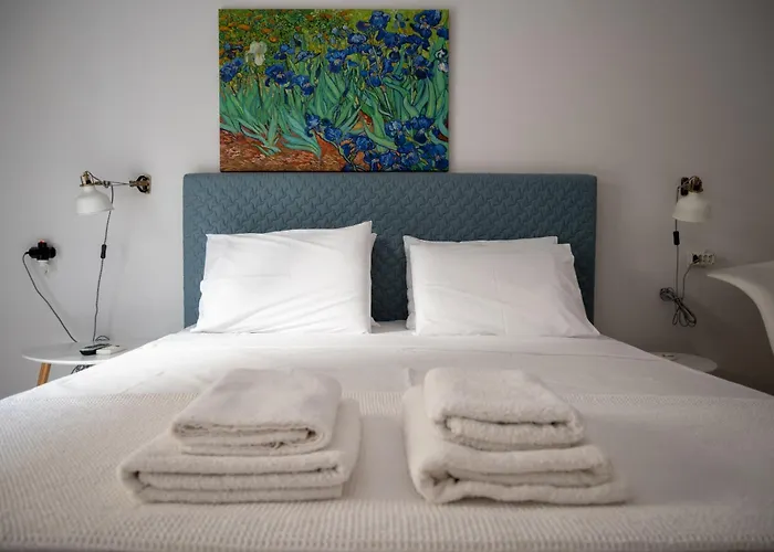 Apartamento μονοκατοικία με κήπο στη θάλασσα.