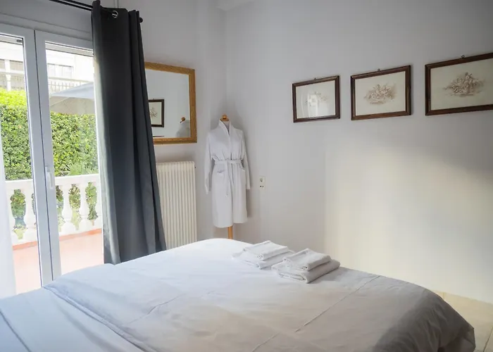 Apartamento μονοκατοικία με κήπο στη θάλασσα.